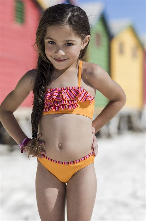 Kleines Mädchen Bikini Schöne Mädchen Im Bikini Bikini Für Schlanke
