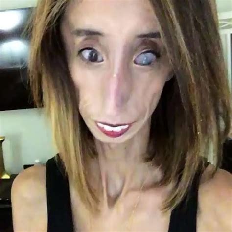 the world s ugliest woman lizzie velasquez is fighting back a