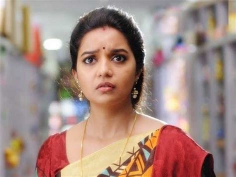 actress swathi upset by fake social media accounts tamil movie news