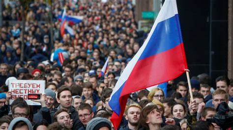 Protests For Navalny Across Russia On Putin Birthday Bbc News