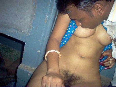 nude indian girl ne dost ke kahne par chudai ke bad nude pics di
