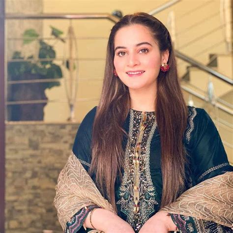 Aiman Khan Looks So Fat In Her Recent Pictures Showbiz