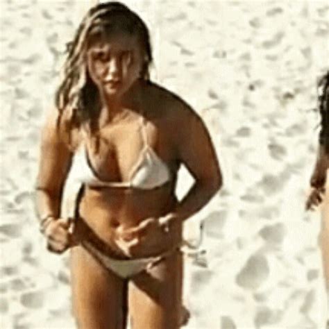 Chloe Grace Moretz Shows Off Her Tits On Public