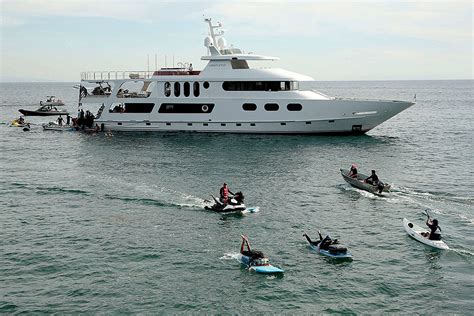 A Billionaire’s Yacht With The Help Of Surfers Is Helping Victims Of