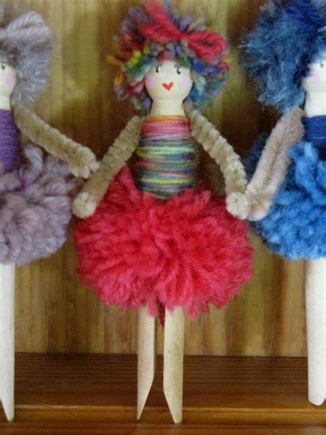 jolly lovely pom pom peg dollies dolly pegs pinterest poupée creations and pompons