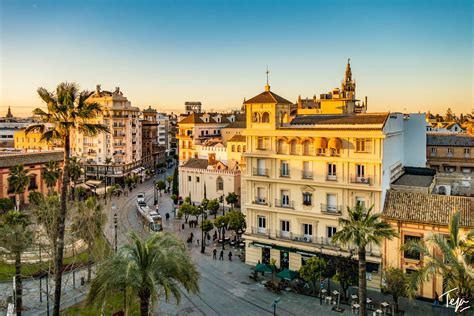 strolling  streets  seville grab  mile