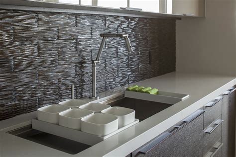 Mineral Tiles Now Distributing Its New Waters Clear Glass Tile Collection