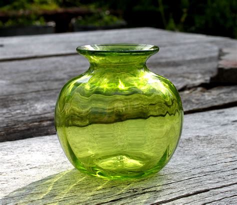 Flower Vase Summer Celebration Small Lime Green Glass