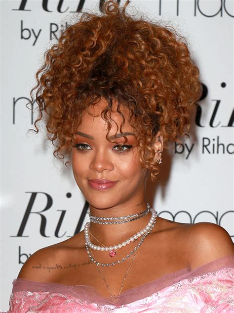 [pics] rihanna s hair in nyc — get her super curly high