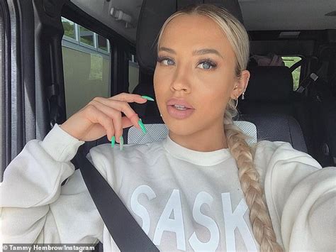 Tammy Hembrow Flaunts Her Gym Honed Physique And Washboard My Xxx Hot