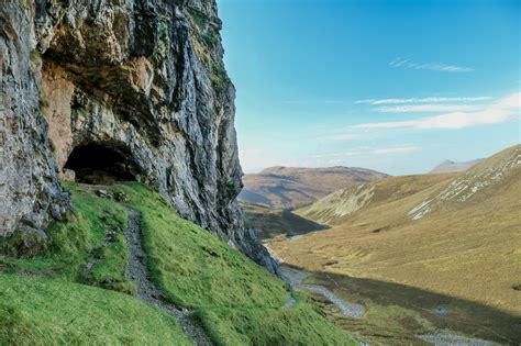 pick   scotlands  fascinating caves walkhighlands