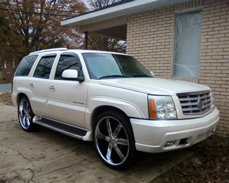 2002 Cadillac Escalade 14 000 Or Best Offer 100355596