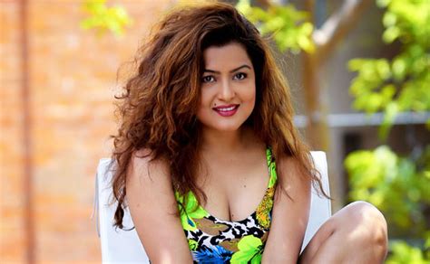 Rekha Thapa Full Biography Height Age Relationship