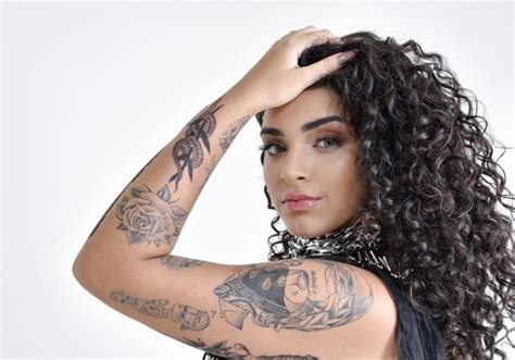 Bianca é A única Brasileira Em Lista Da Billboard De Cantoras Latinas