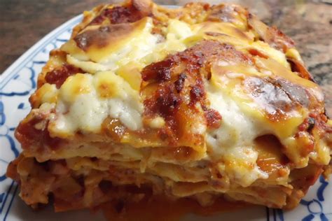 lasagne bolognese klassisch und lecker wie  italien