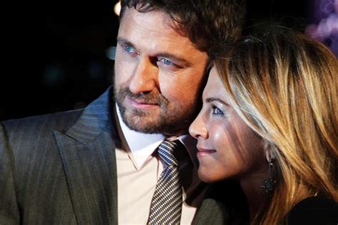 Sex Shy Gerard Butler Gets Cosy With Jennifer Aniston Daily Telegraph