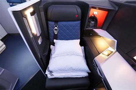 fly delta business class