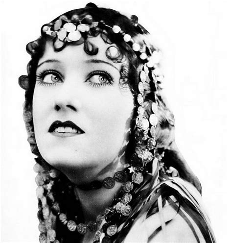 gloria swanson silent film stars hollywood glamour