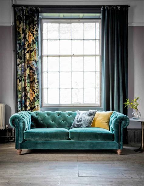40 velvet sofas that add a bit of sex appeal to the house