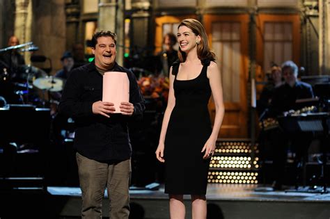 Saturday Night Live Anne Hathaway With Florence And The