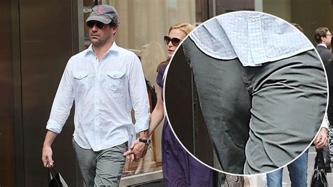 Jon Hamm S Penis Takes Its Owner Out For A Walk