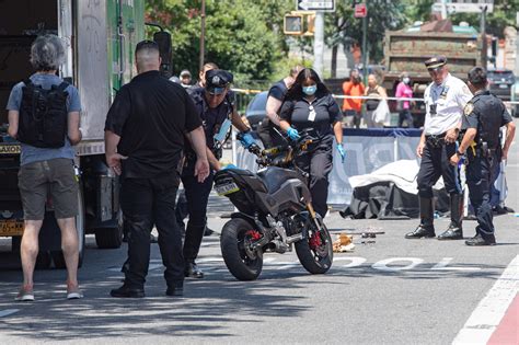 driver female passenger dead after motorcycle crash in brooklyn