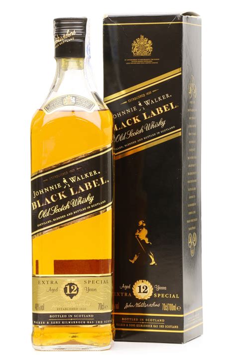 johnnie walker  years  black label extra special  whisky auctions