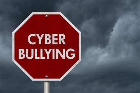 cyberbullying   spot   stop   happening simplek