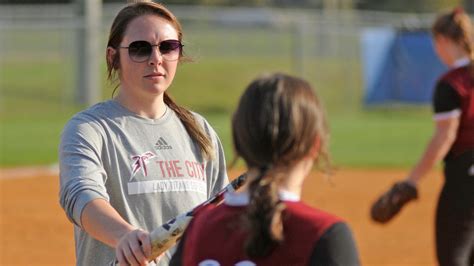 Prep Softball Claire Graves Didn T Intend On Coaching She S Now At