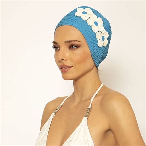 Vintage Style Swim Cap With 3 Flowers Feminine And Cute A Perfect