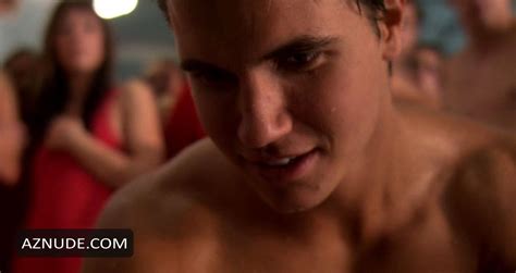 Robbie Amell Nude And Sexy Photo Collection Aznude Men