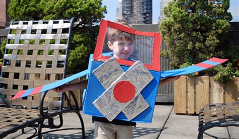 11 costumes you can make from a cardboard box