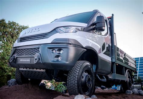 iveco launches  daily  bigwheelsmy