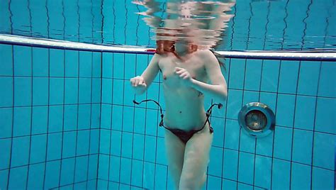 Underwater Show Solo Porn Videos