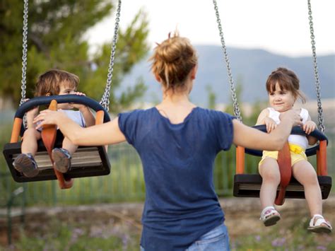7 mums to avoid at the playground and everywhere else