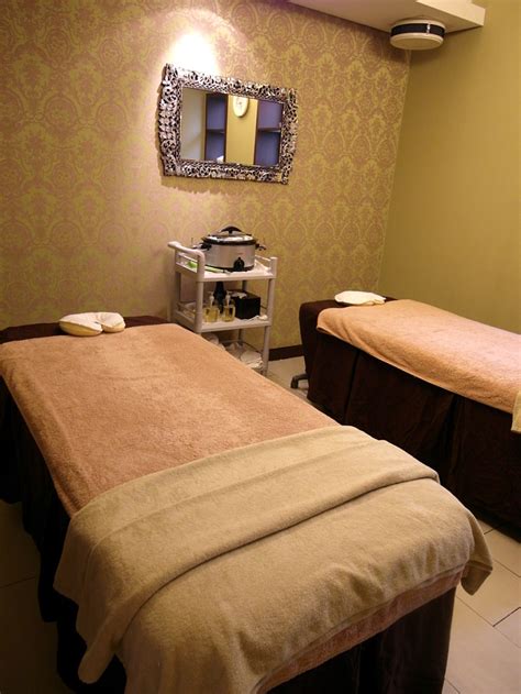 Seoul South Korea Massage Therapist Hotel On Site Service
