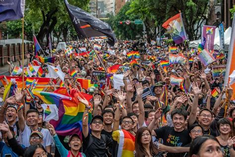 taiwan becomes first asian nation to legalize same sex
