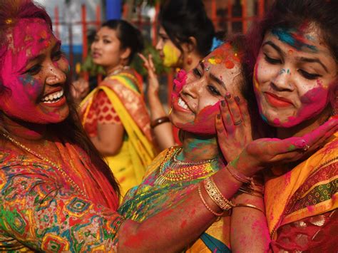 Holi 2019 When Is The Indian Festival Of Colours And How Is It