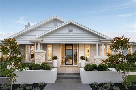 hampton style homes view    latest design trends