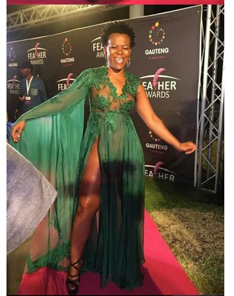 zodwa wabantu goes pantless at 2017 feather awards shows off her private part romance nigeria
