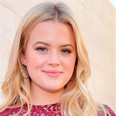 reese witherspoon s daughter ava phillippe wows in hot pink minidress