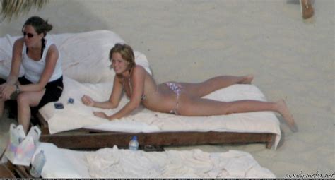 Mandy Moore Mexico Vacation Bikini Pics 2005 9 Pics
