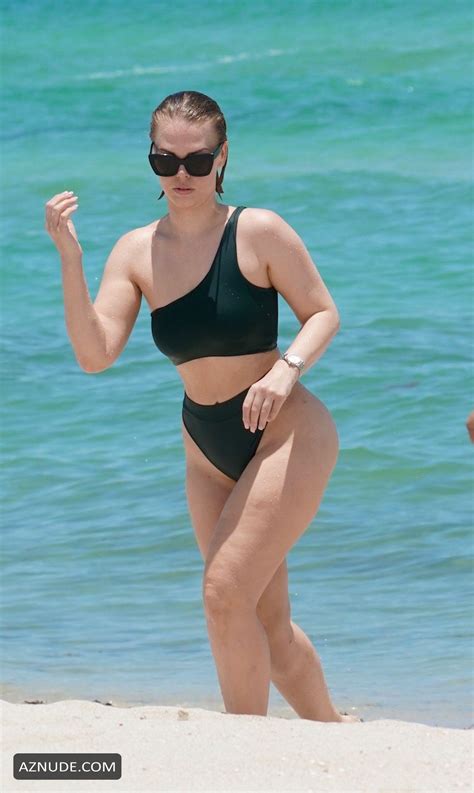 Bianca Elouise Sexy Seen In A Dark Green Thong Bikini At The Beach With