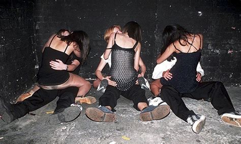 wild teen flashers drunk teenage lesbians