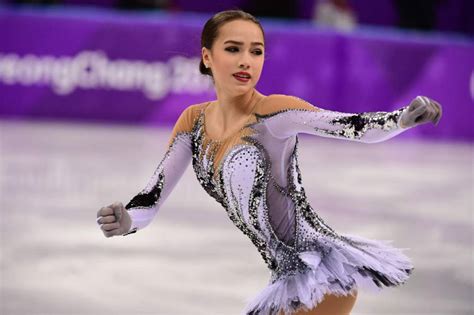la estrella rusa de patinaje artistico alina zagitova rompe el record