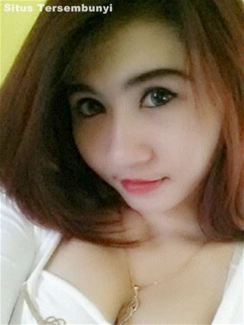 bandung foto foto cewe cantik dan seksi jepret depan cermin cewek bugil