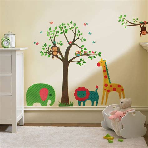 muursticker boom met vrolijke dieren muursticker kinderkamer babykamer muurstickercenter