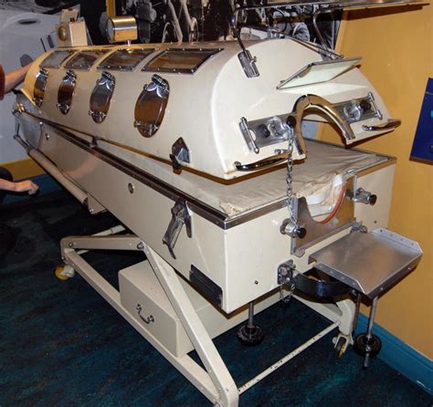 iron lung  pictures