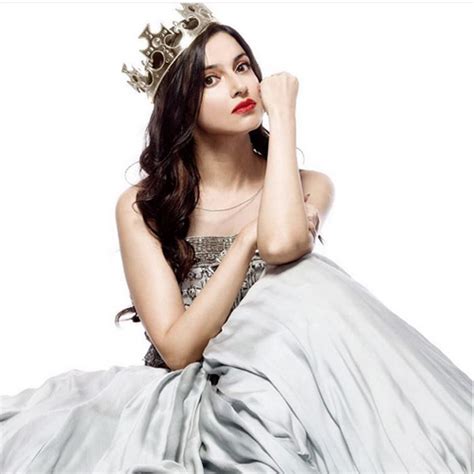 Divya Khosla Kumar Looks Like A Royal Princess Slide 1