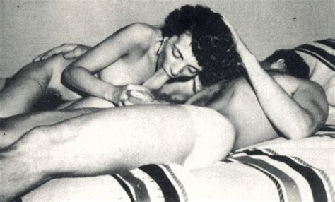 naughty amateur girls from the 1940s sucking cocks pichunter